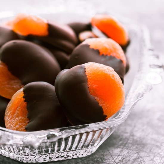 Dark Chocolate Dipped Apricots