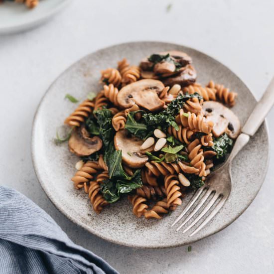 Mushroom Kale Pasta W Garlic Sauce