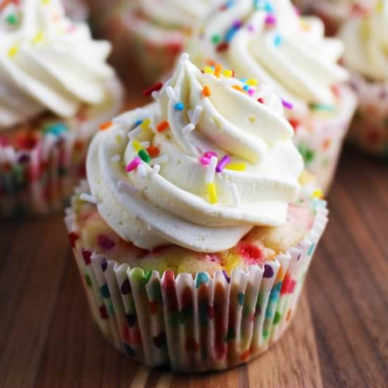 Homemade Funfetti Cupcakes