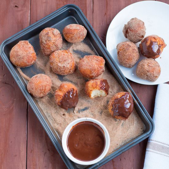 Cinnamon Bomboloni & Choc Sauce