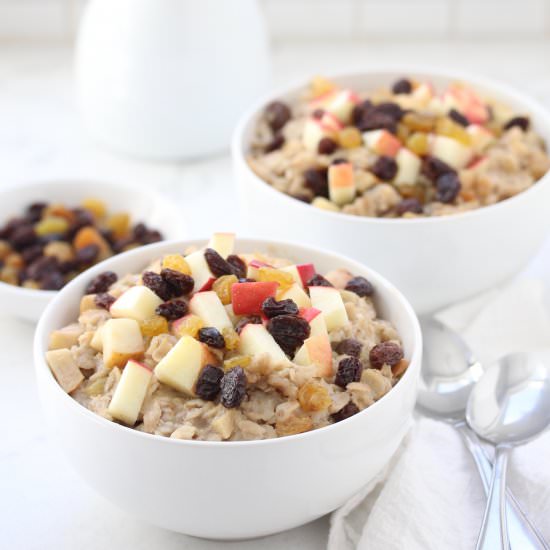 Make-Ahead Apple Raisin Oatmeal