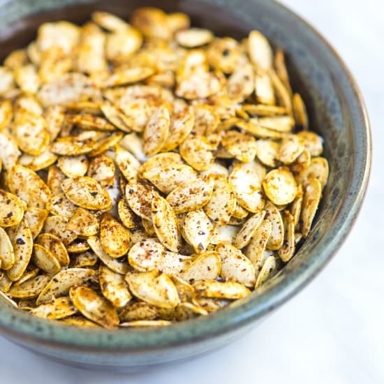 Easy Roasted Pumpkin Seeds