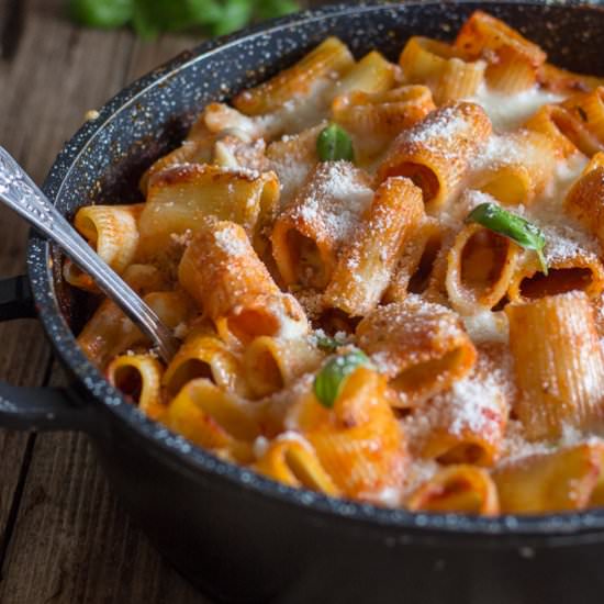 Creamy Cheesy Baked Pasta