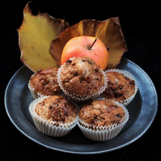 Apple Muffins with Crunchy Crust