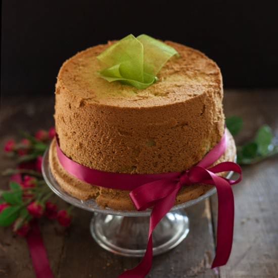 Pandan chiffon cake