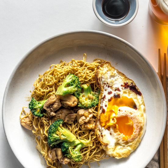 Chicken and Broccoli Chow Mein
