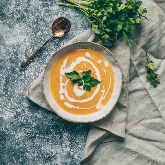 ROASTED PUMPKIN SOUP {VEGAN}