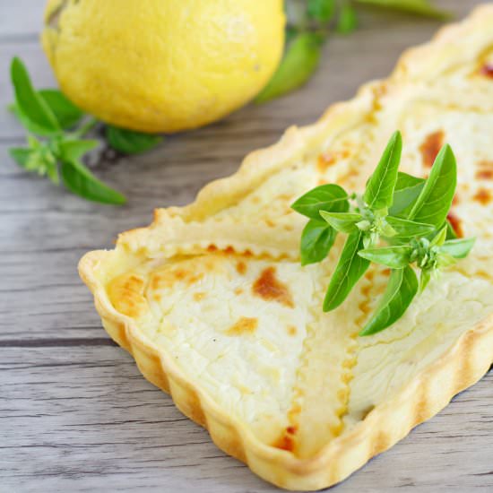 Soft cheese, lemon salty tart.