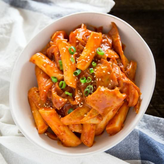 Tteokbokki (Spicy Rice Cakes)