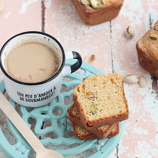Peanut butter and pistachios cake