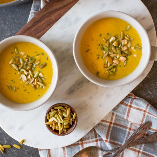Creamy Cashew Pumpkin Soup
