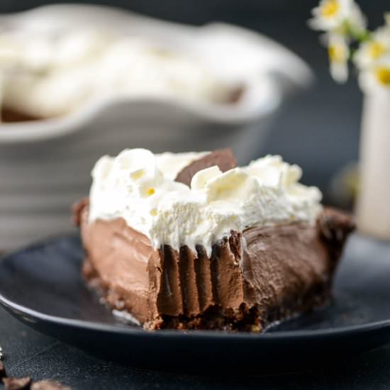 No-Bake Healthy Chocolate Silk Pie