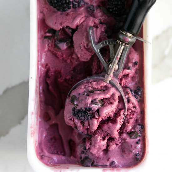 No-Churn Blackberry Ice Cream