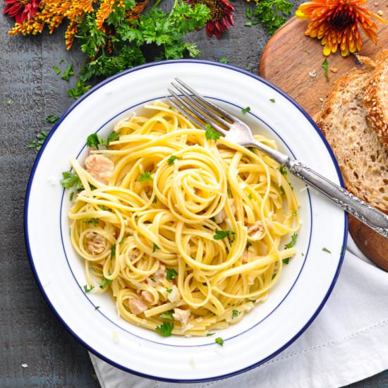 20-Minute Linguine with Clam Sauce