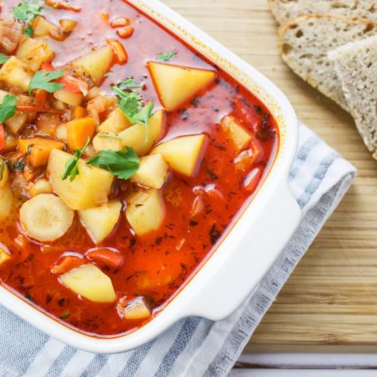 Goulash soup – a classic veganized