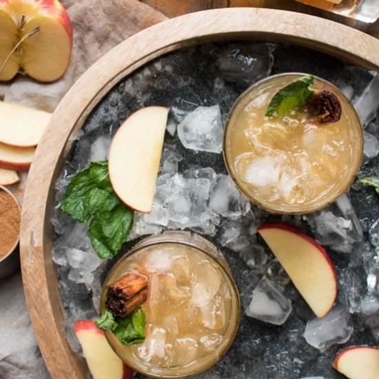 Apple Cinnamon Whiskey Smash