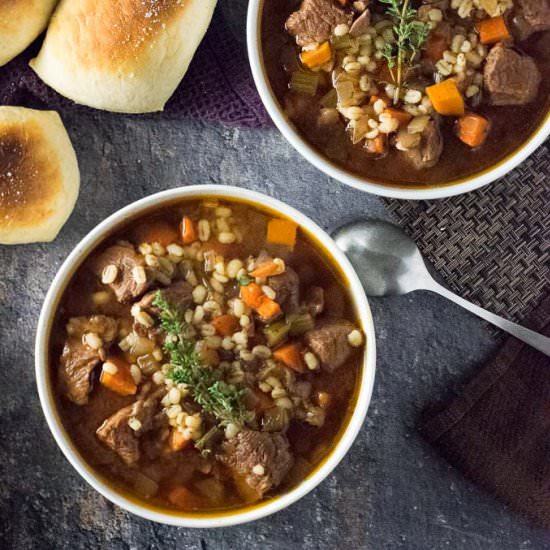 Slow Cooker Beef and Barley Soup