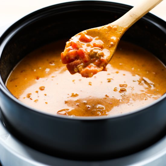 Spicy Chili Cheese Dip