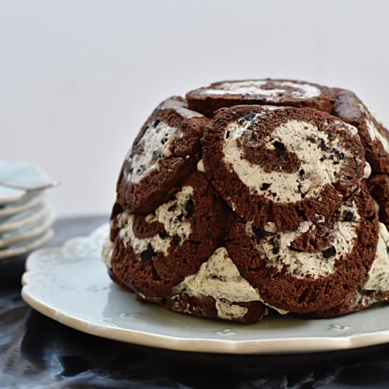 Oreo Bomb cake