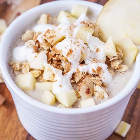 Apple Pie Smoothie Bowl