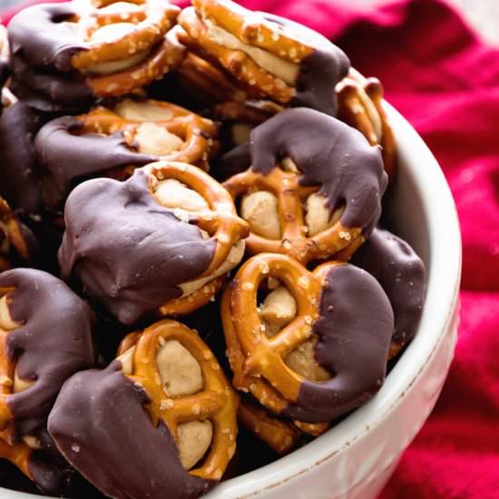 Chocolate Peanut Butter Pretzels