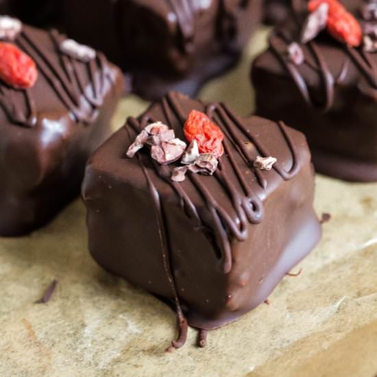 Raw Goji Brownie Bites