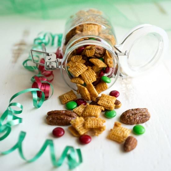 Holiday Caramel Chex Mix