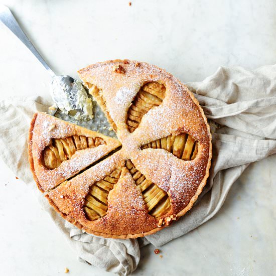 Boozy ginger pear almond pie