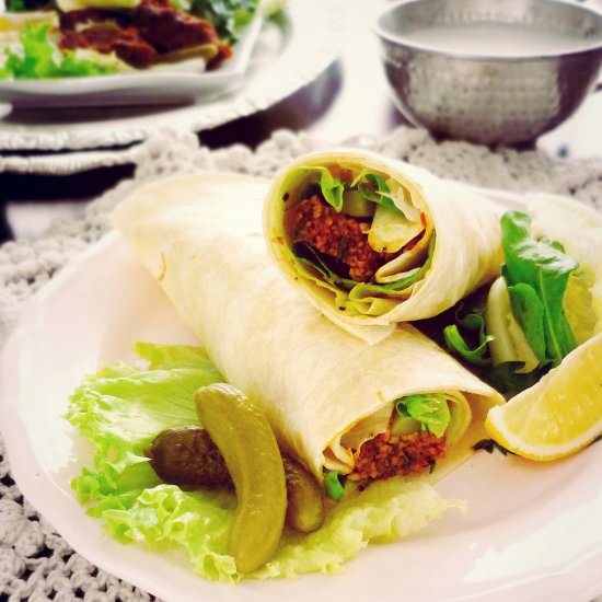 Etsiz Çiğ Köfte