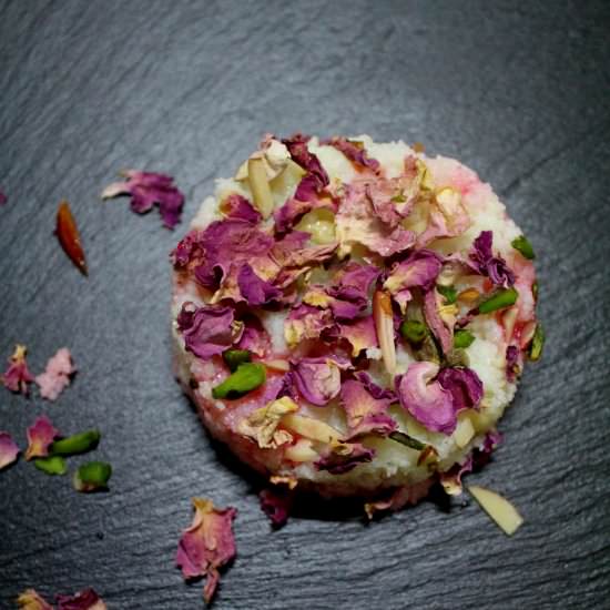 Aloo Aur Gulab Ka Halwa