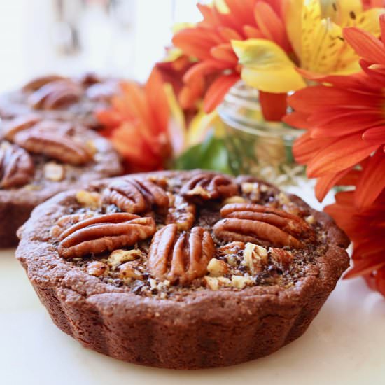 Paleo Chocolate Maple Pecan Tarts