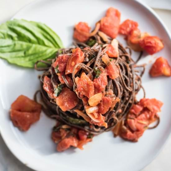 Garlicky Diced Tomato Sauce