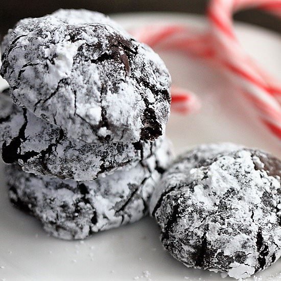 Chocolate Peppermint Crinkle Cookie