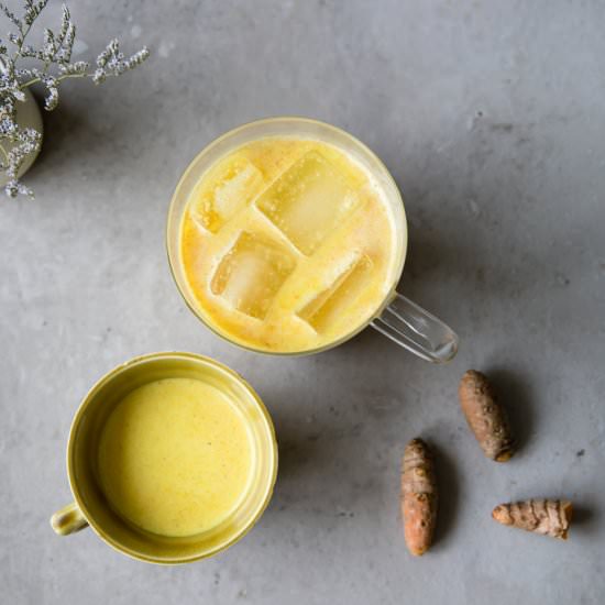 Golden Turmeric Iced Latte