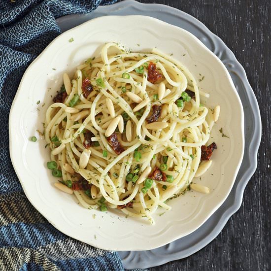 Lime Garlic Spaghetti With Scapes