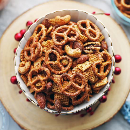 Maple Chili Nuts and Chex Snack Mix