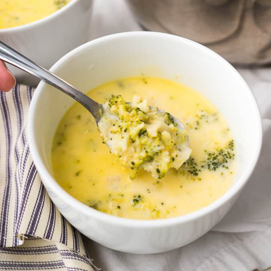 Pressure Cooker Broccoli Cheese Soup
