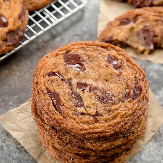 Crispy Chewy Chocolate Chip Cookies