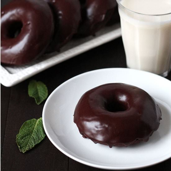 Vegan Chocolate Mint Doughnuts