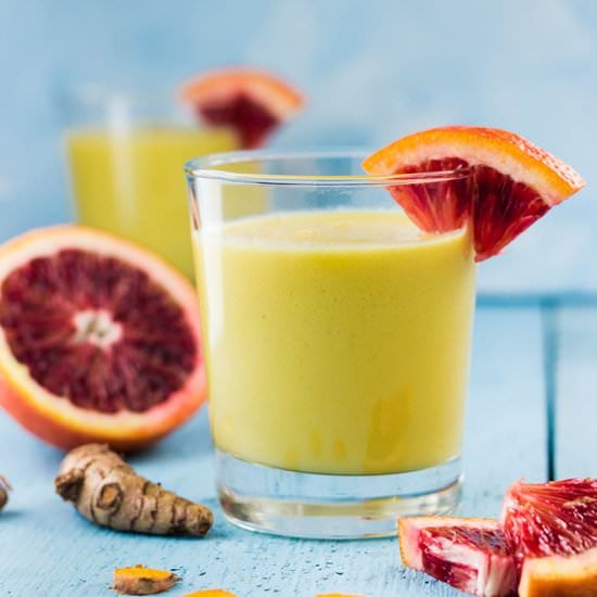Cardamom Turmeric Golden Smoothie