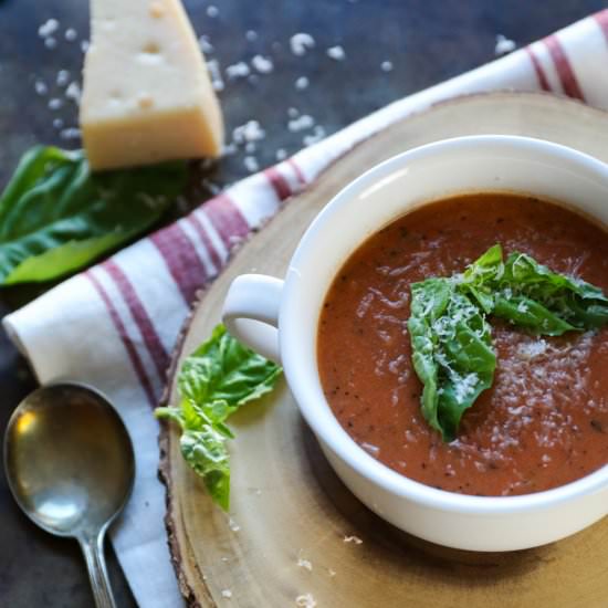 Creamy Tomato Garlic Soup