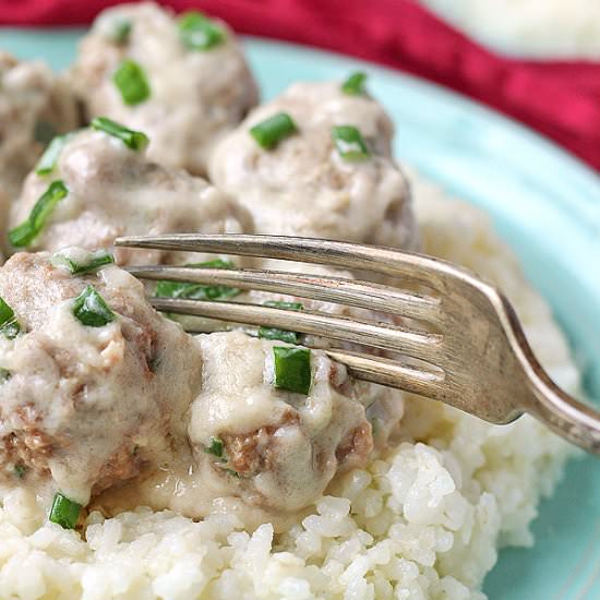Paleo Meatballs with Creamy Sauce