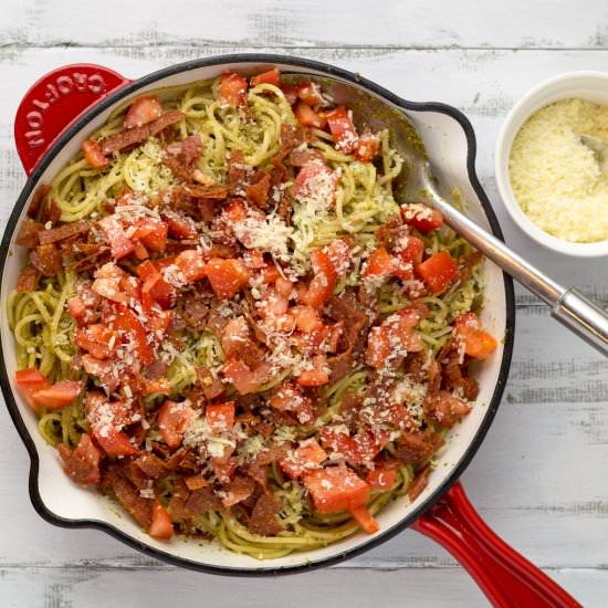 Pesto Spaghetti With Crispy Salami