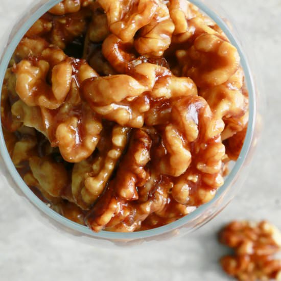 5 Minute Caramel Walnuts