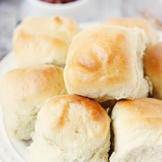 Light & Fluffy 1-Hour Dinner Rolls