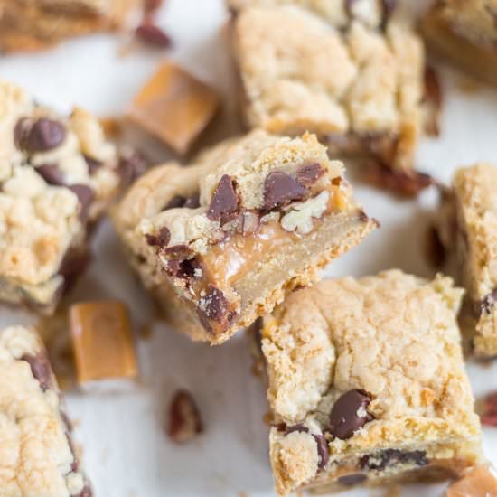 Chewy Turtle Cookie Bars