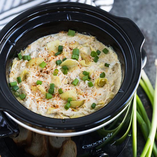 slow cooker crab & artichoke dip