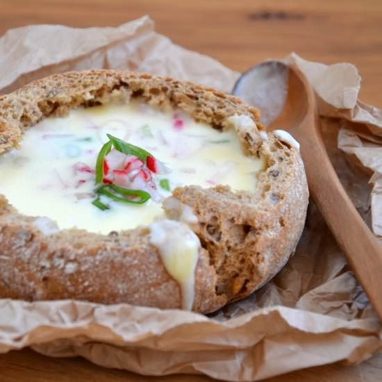 Cheese soup with radishes