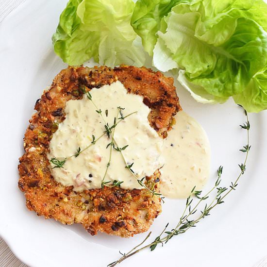 Pistachio pork cutlet with cream