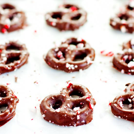 Chocolate Peppermint Pretzels